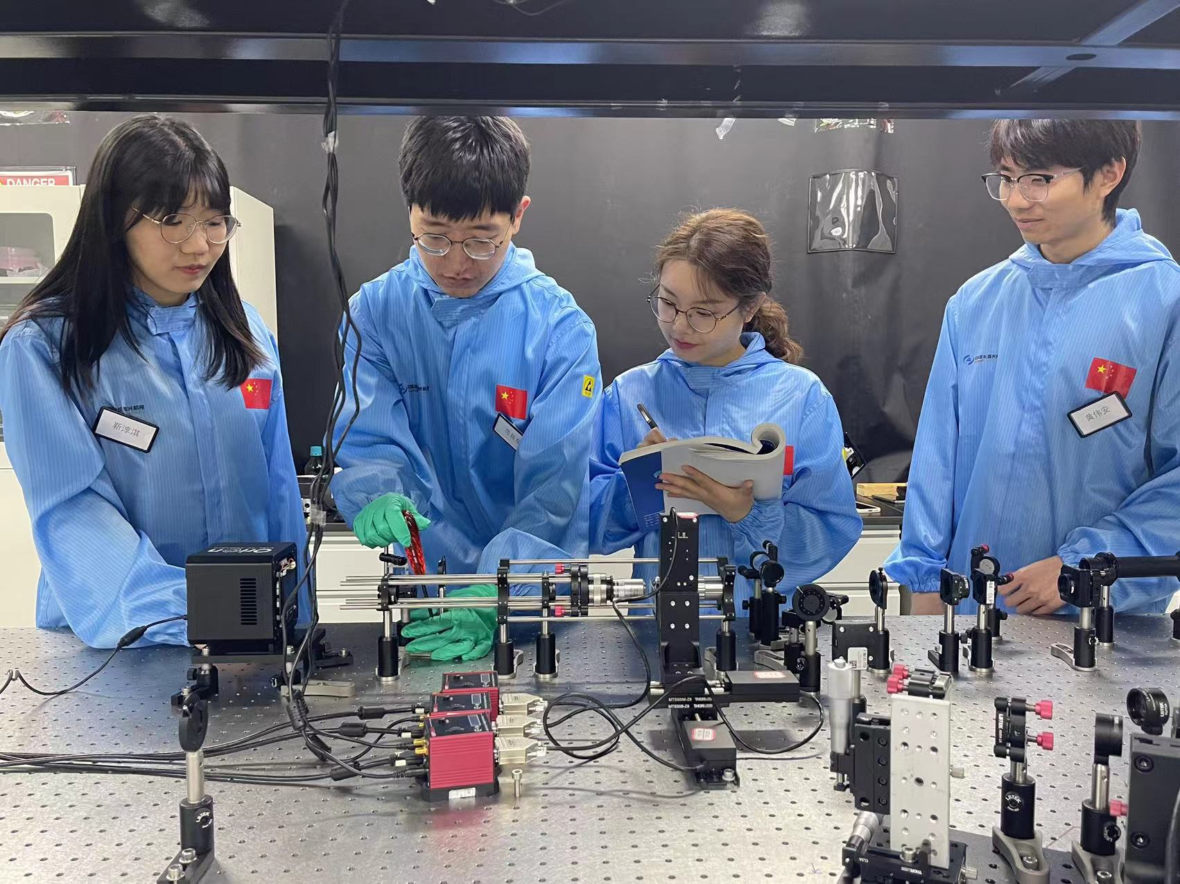 中國科研團(tuán)隊突破高維光場探測瓶頸，成果榮登《自然》雜