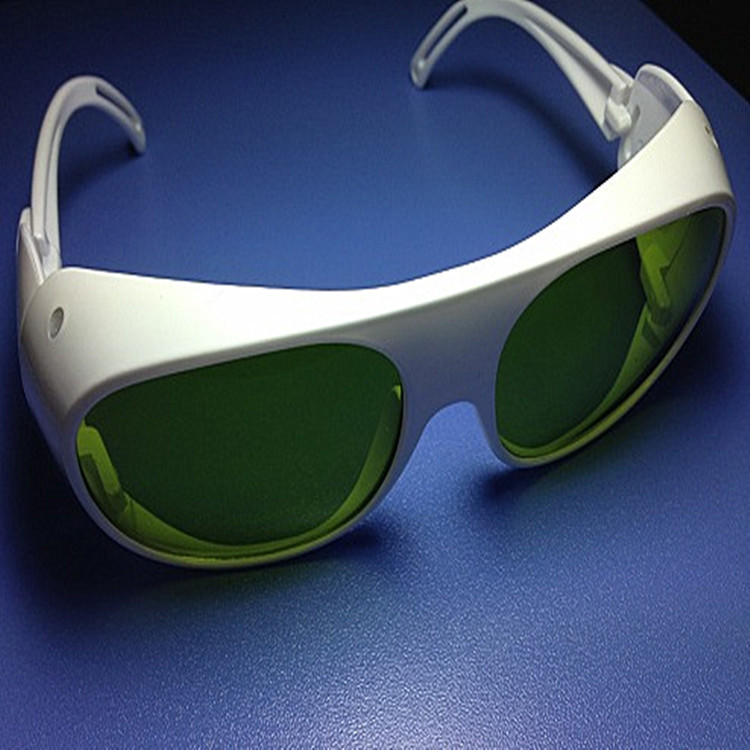 激光防護(hù)眼鏡安全檢測(cè)(圖1) 激光防護(hù)眼鏡安全檢測(cè)(圖1)